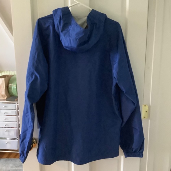 Wind breaker, LL Bean - Picture 3 of 11